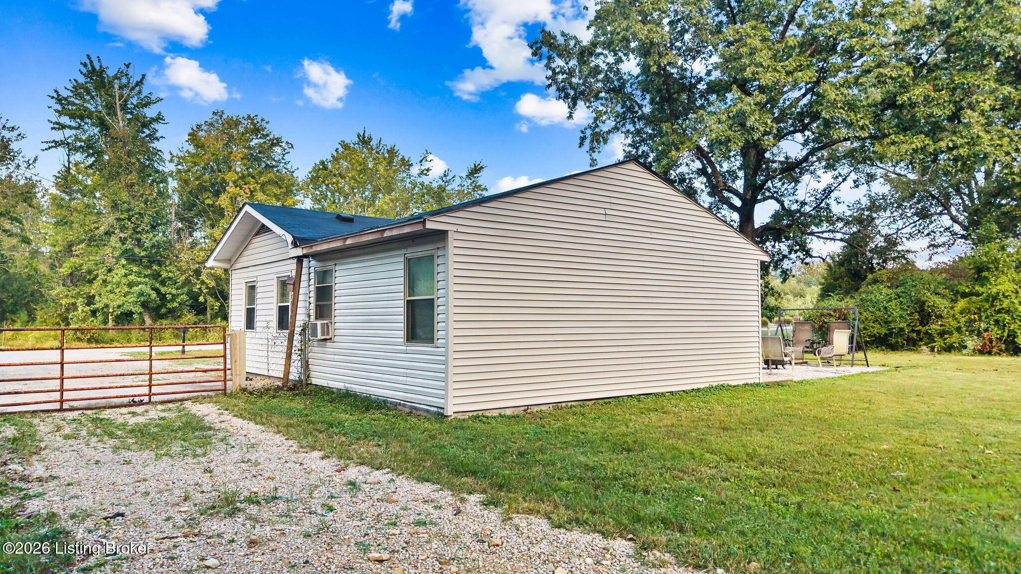 978 Raymond Road Shepherdsville, KY 40165 - Photo 50 of 53 7-web-or-mls-DJI_20260930095014_0360_D-E