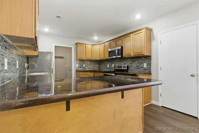 $289,000 | 208 Bunker Road, Eldon, MO 65026