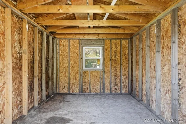 $289,000 | 208 Bunker Road, Eldon, MO 65026