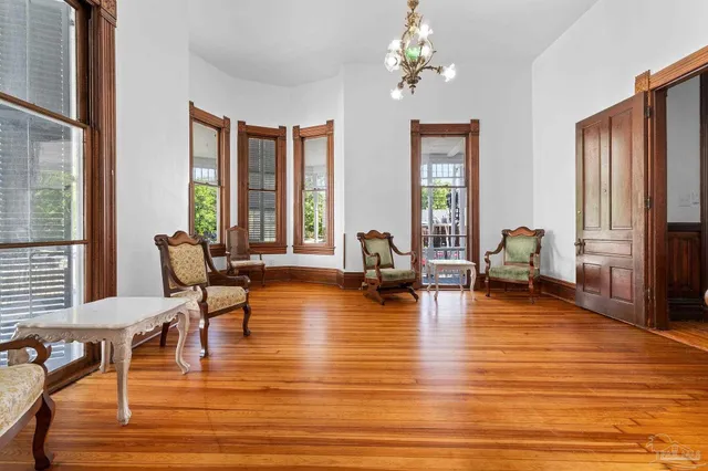 $750,000 | 14 West Gadsden Street, Pensacola, FL 32501