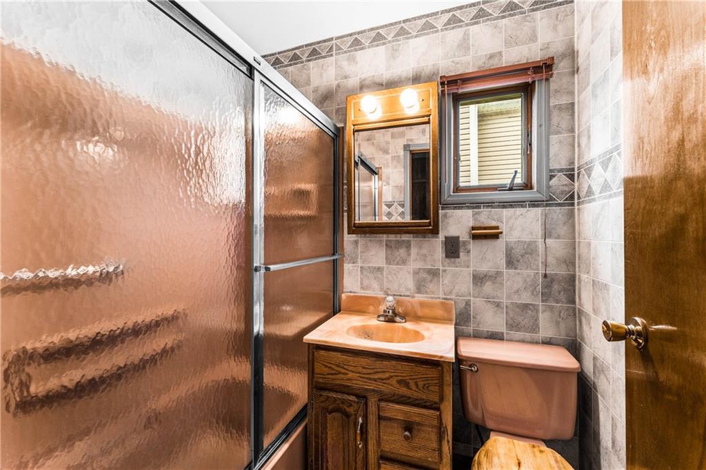 3897 Evergreen Road West Middlesex, PA 16159 - Photo 11 of 20 Bath