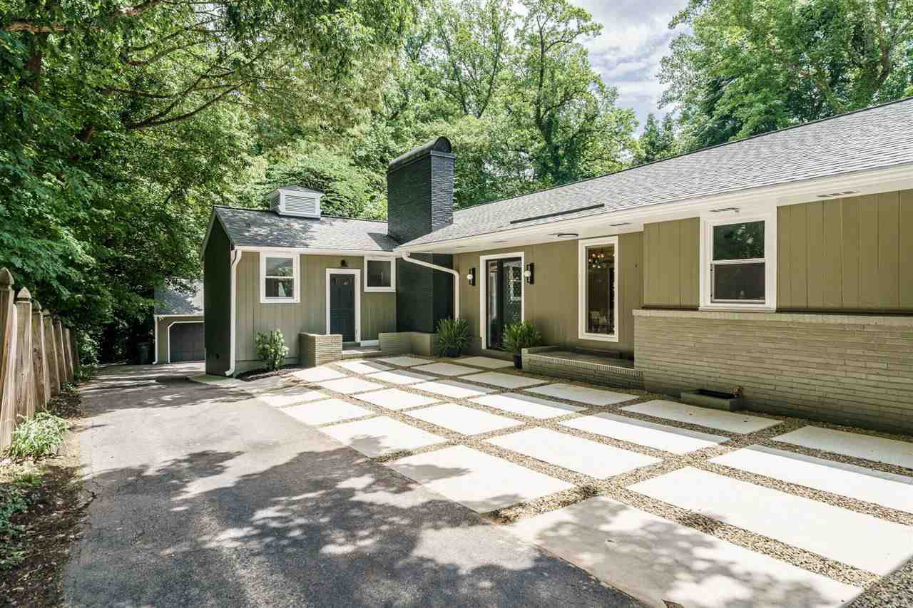 2005 Banbury Road Raleigh, NC 27608 - Photo 3 of 30 Courtyard View
