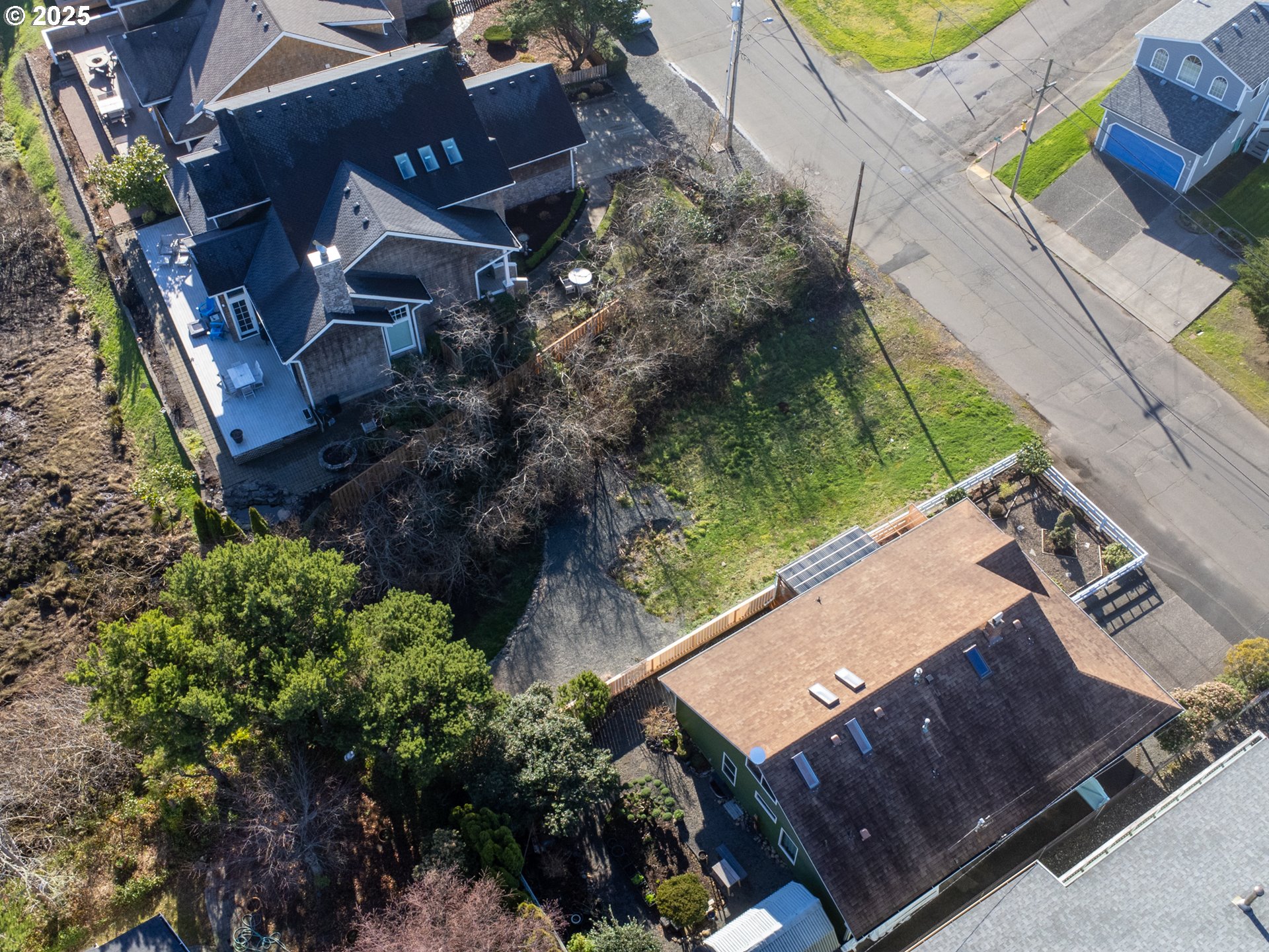 1281 South Downing Street Seaside, OR 97138 - Photo 6 of 12 an aerial view of a house with a yard