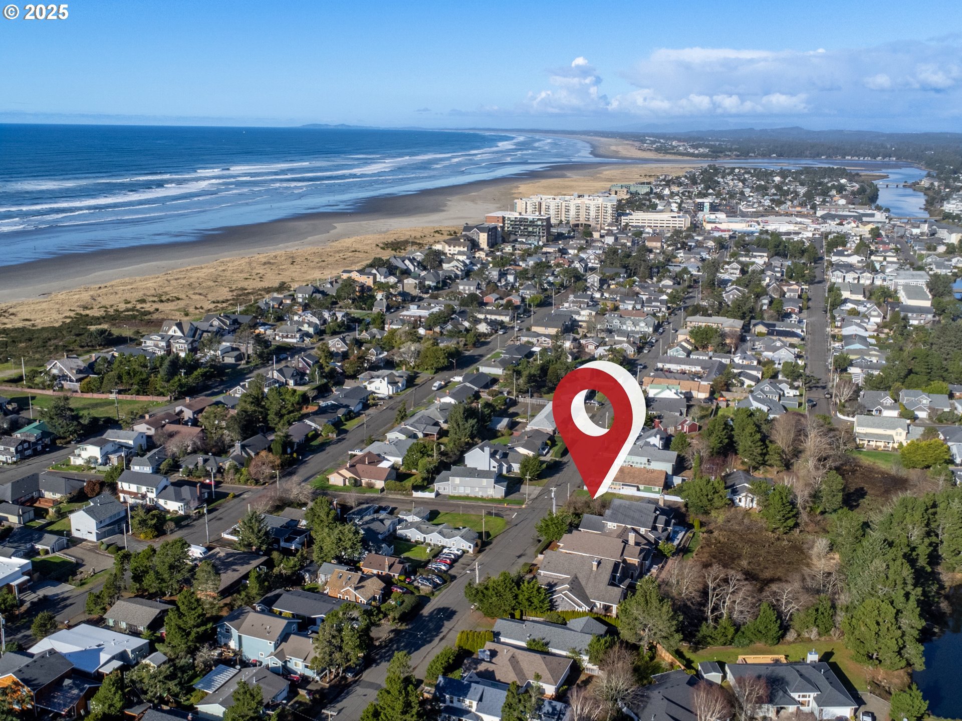 1281 South Downing Street Seaside, OR 97138 - Photo 9 of 12 a view of a city