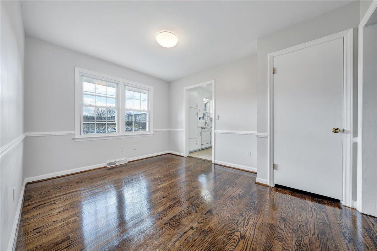 3529 Robyn Road Southwest Roanoke, VA 24015 - Photo 8 of 45 08-MIB00880