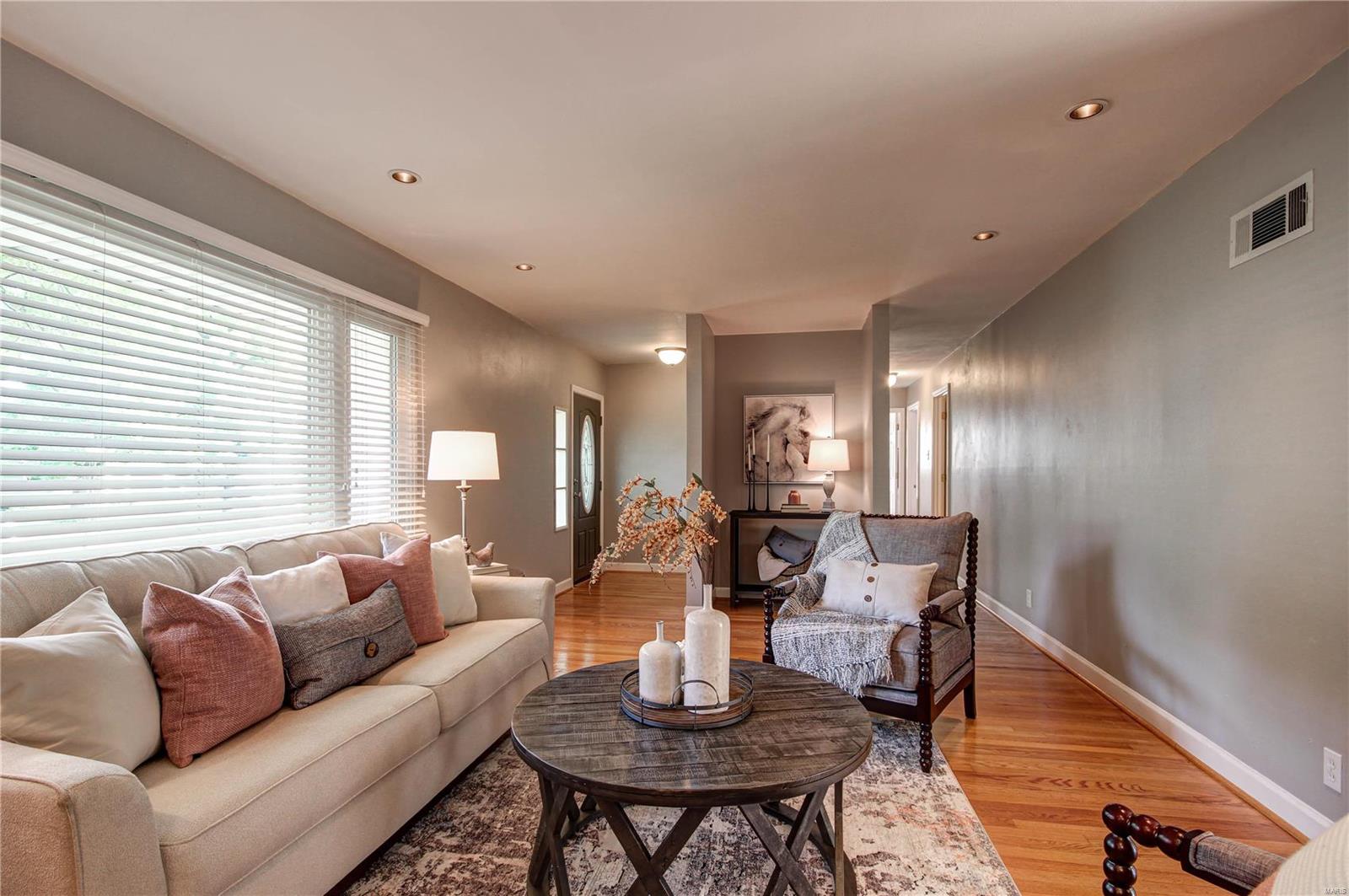 218 Timbercrest Road St. Louis, MO 63122 - Photo 11 of 33 Gallery Image 11