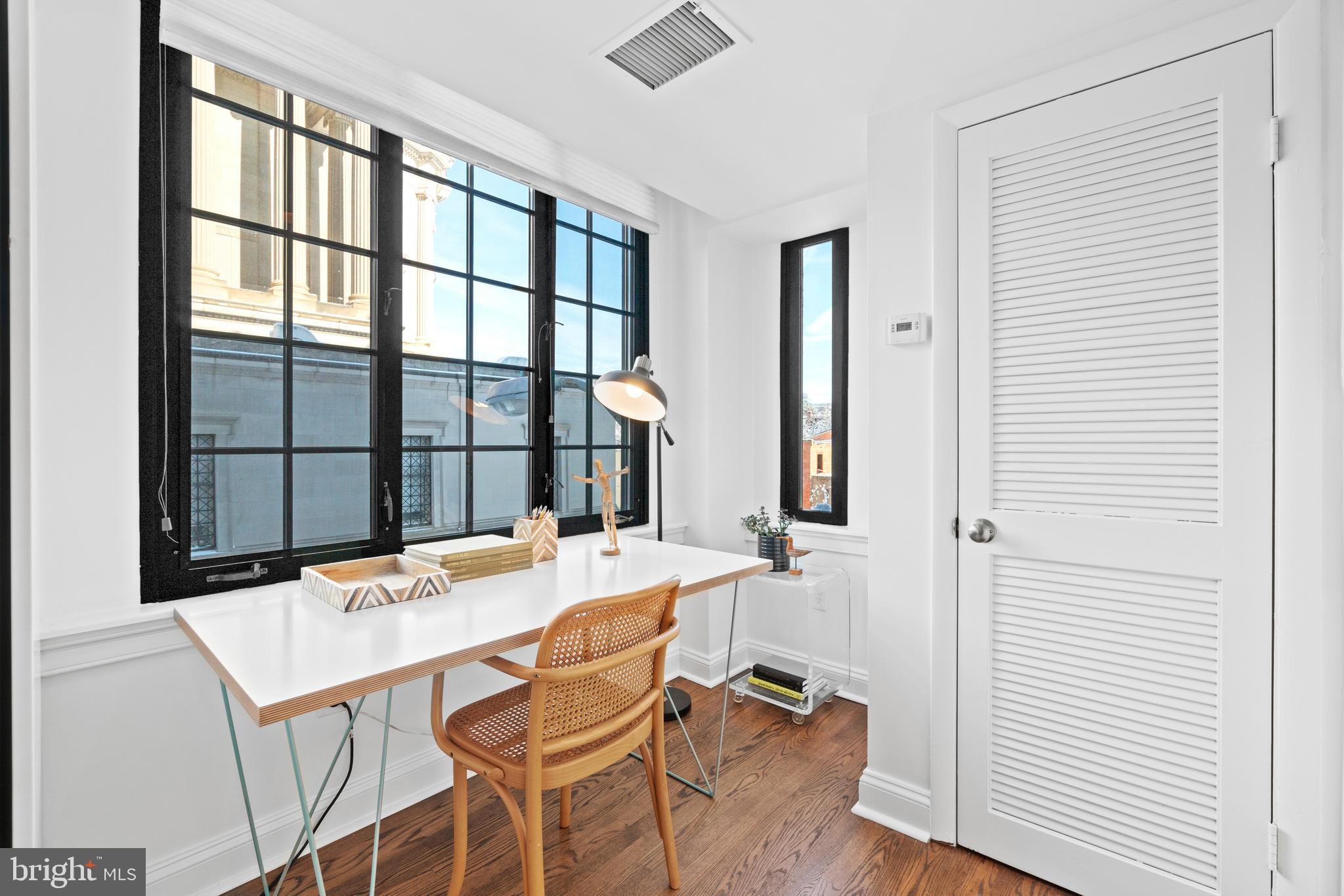 1701 16th Street Northwest, Unit 317 Washington, DC 20009 - Photo 10 of 15 Perfect office nook
