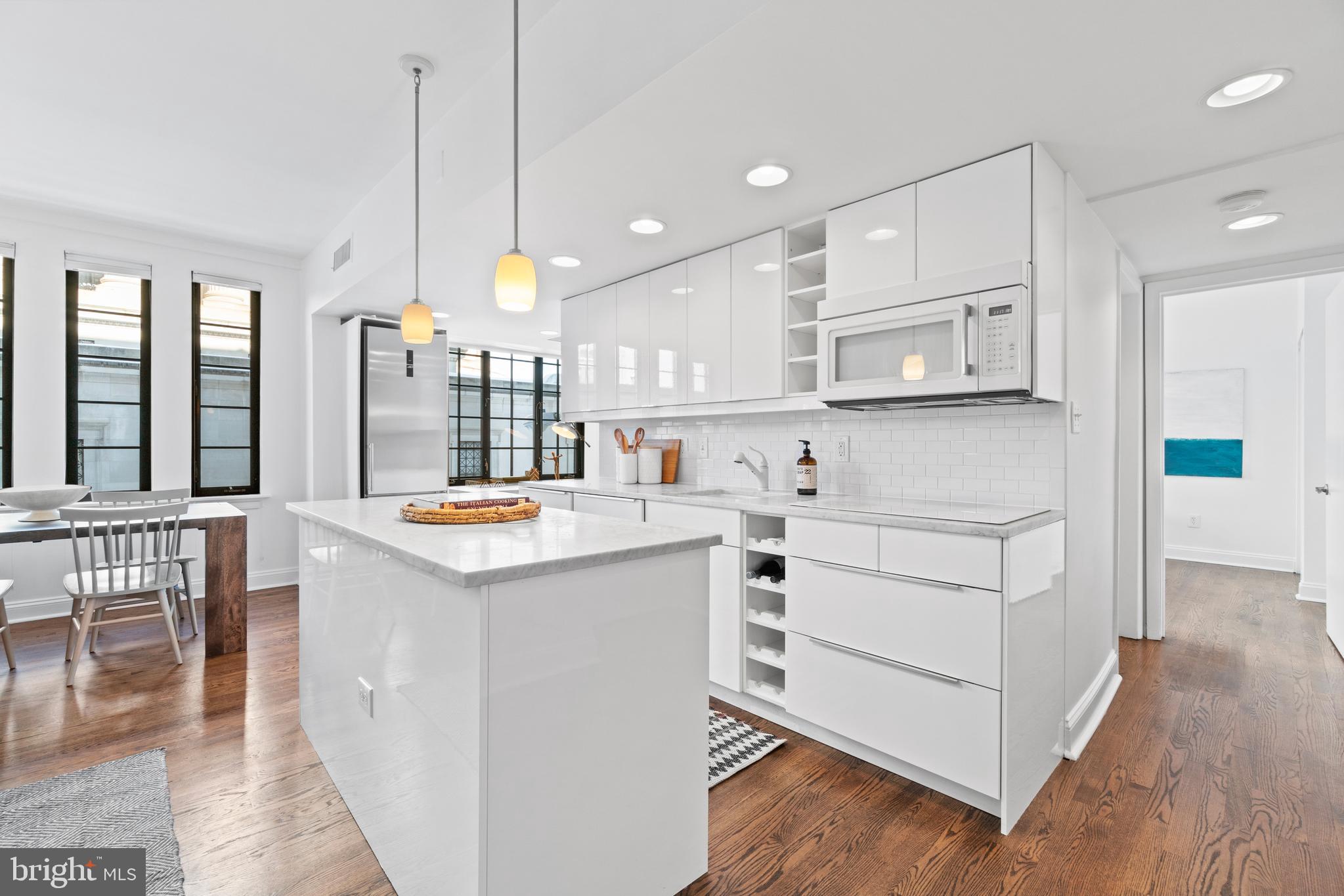 1701 16th Street Northwest, Unit 317 Washington, DC 20009 - Photo 7 of 15 Modern kitchen