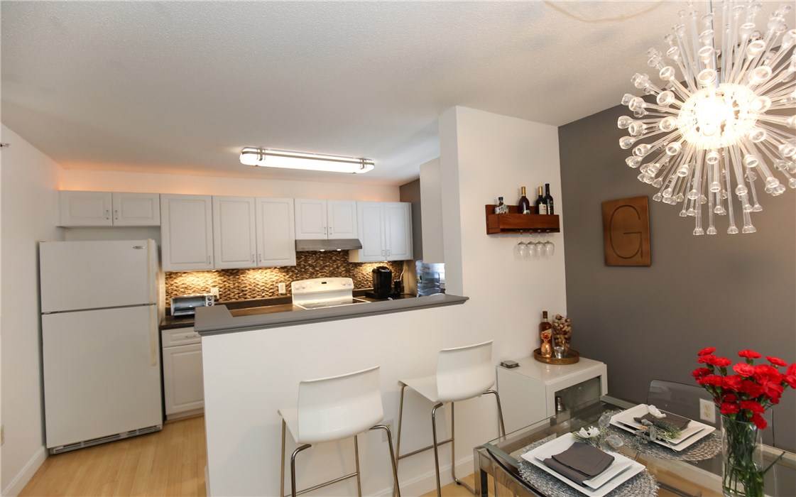 92 Mill Street, Unit 304 Woonsocket, RI 02895 - Photo 6 of 35 Kitchen, open concept, dining room