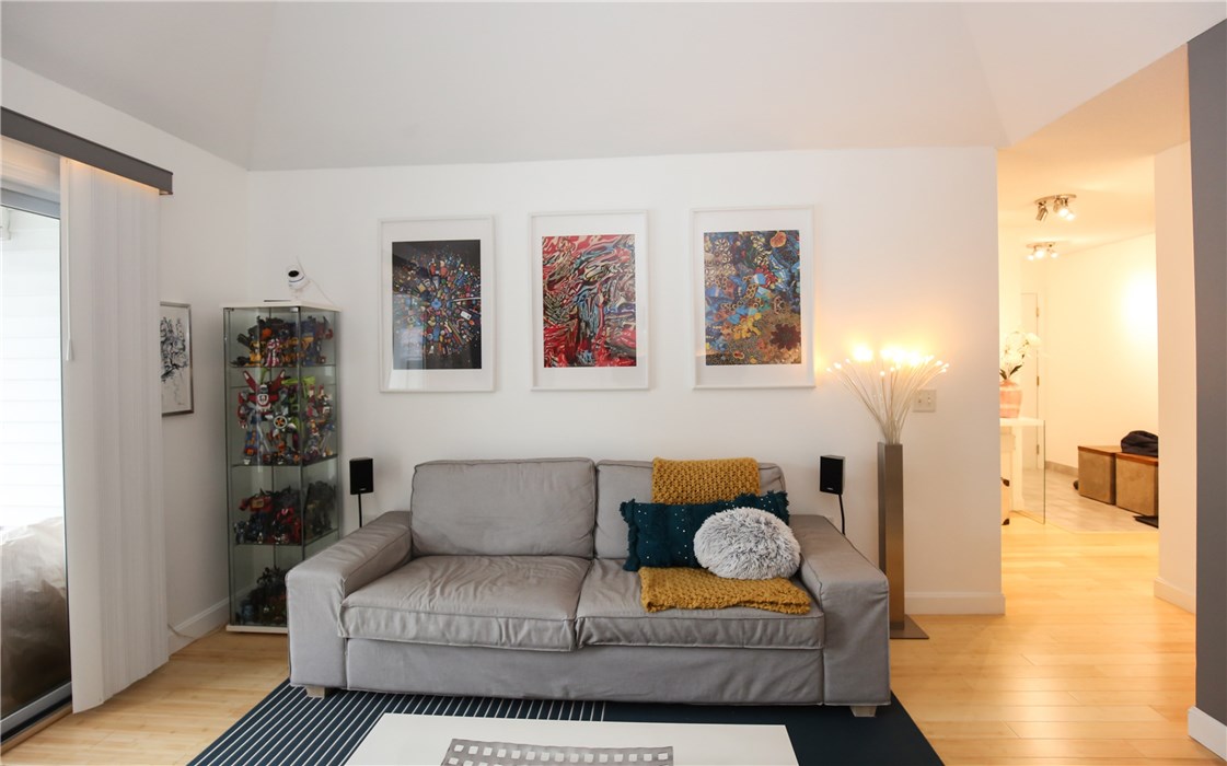 92 Mill Street, Unit 304 Woonsocket, RI 02895 - Photo 10 of 35 Living Room
