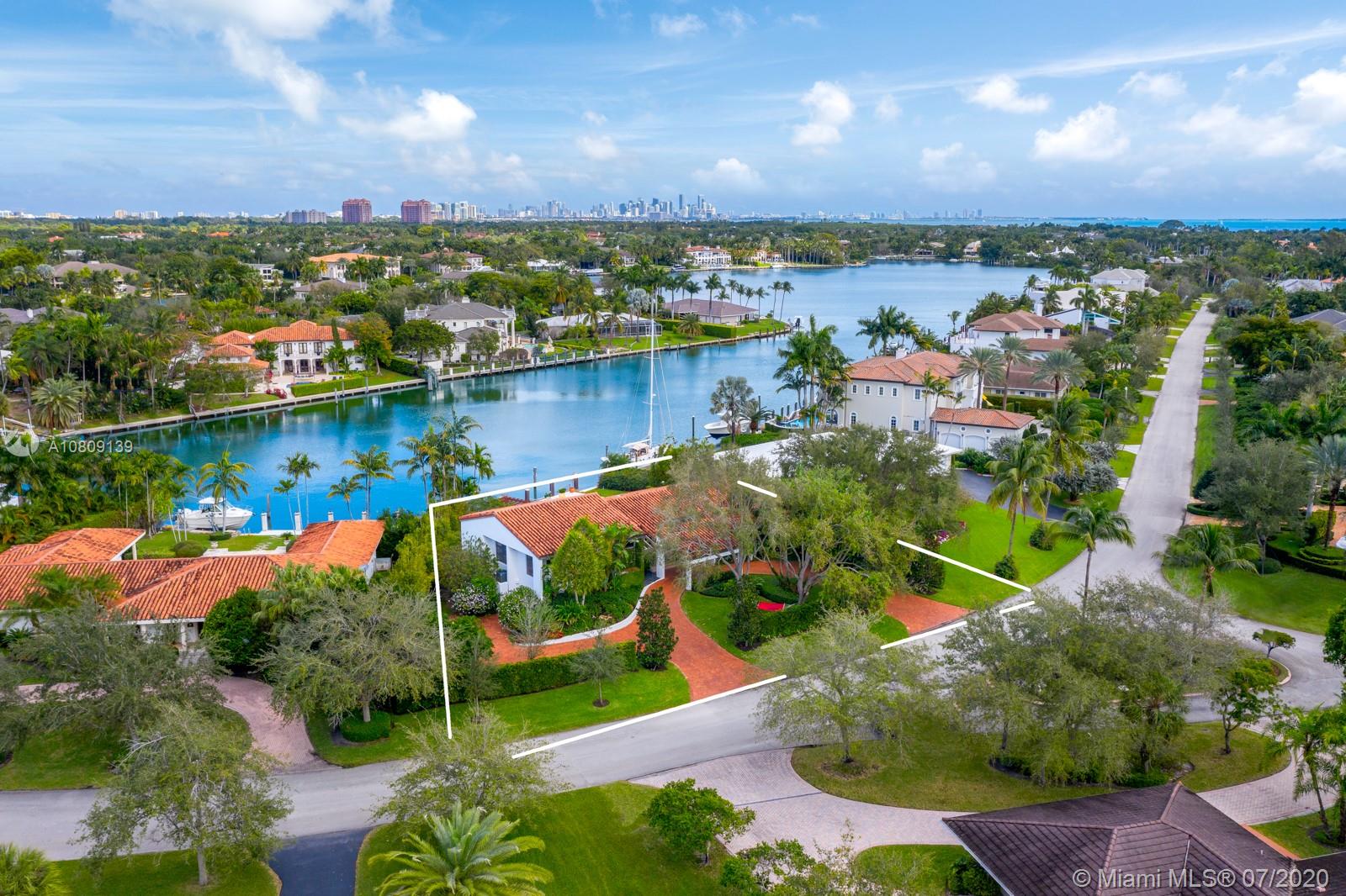 605 Solano Prado Miami, FL 33156 - Photo 2 of 30