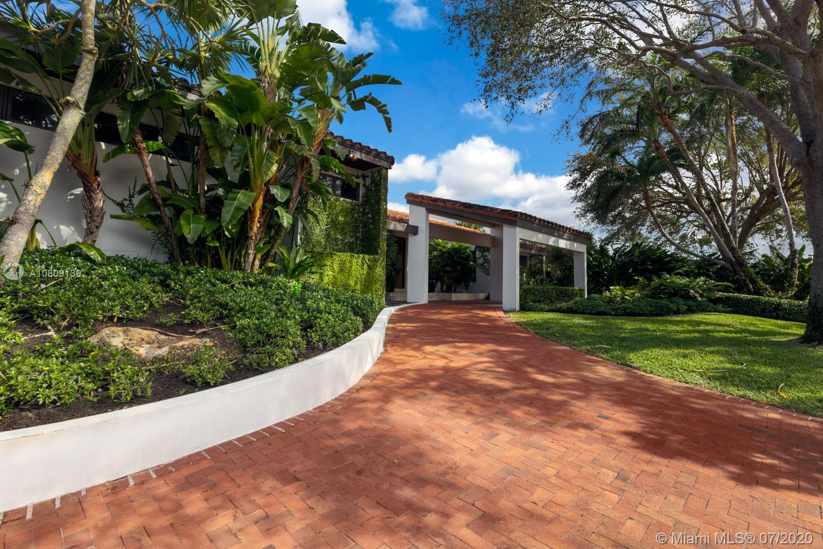 605 Solano Prado Miami, FL 33156 - Photo 5 of 30