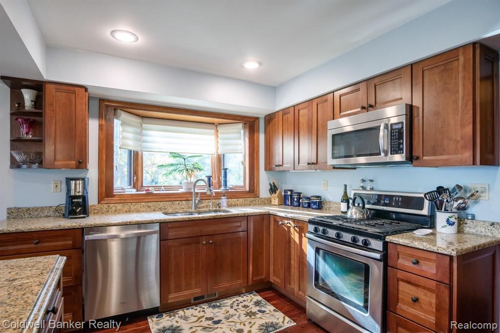 3700 Benstein Road Commerce Township, MI 48382 - Photo 19 of 42