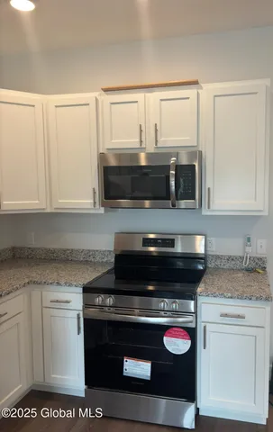 $1,700 | 491 Campbell Avenue, Troy, NY 12180