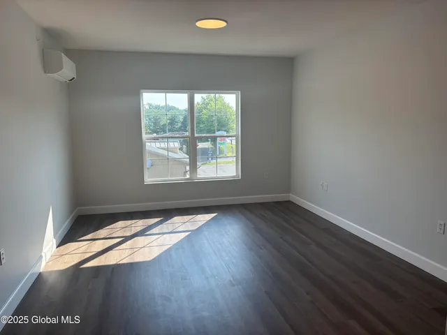 $1,700 | 491 Campbell Avenue, Troy, NY 12180