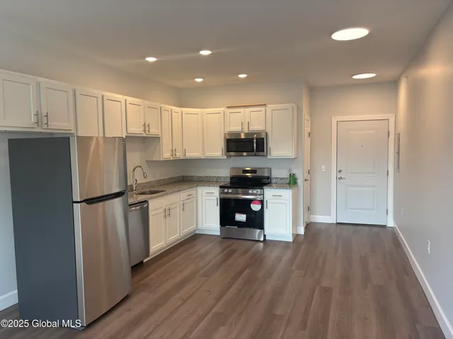 $1,700 | 491 Campbell Avenue, Troy, NY 12180