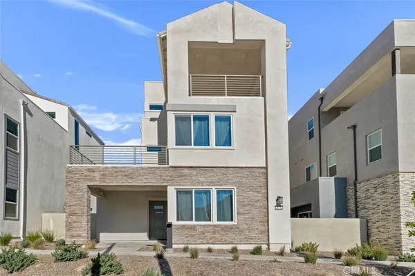 $935,000 | 26712 Afton Lane, Valencia, CA 91381