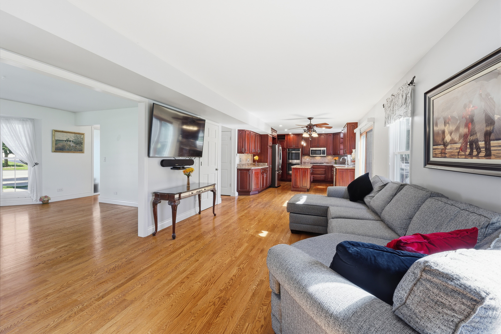 997 Village Road Crystal Lake, IL 60014 - Photo 15 of 33 Gallery Image 15