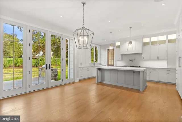 a view of walk in closet