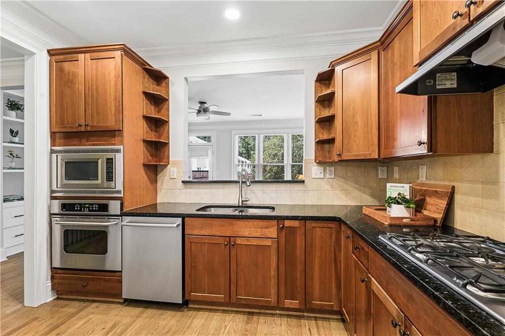 6 Oakhurst Terrace Decatur, GA 30030 - Photo 15 of 103 Gallery Image 15