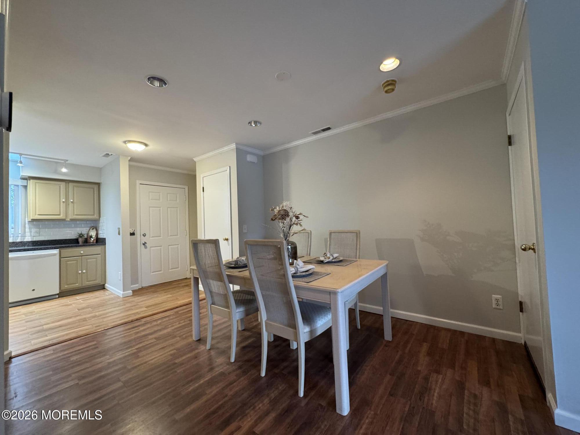 1525 Hulse Road, Unit 7 Point Pleasant, NJ 08742 - Photo 8 of 27 Dining Space