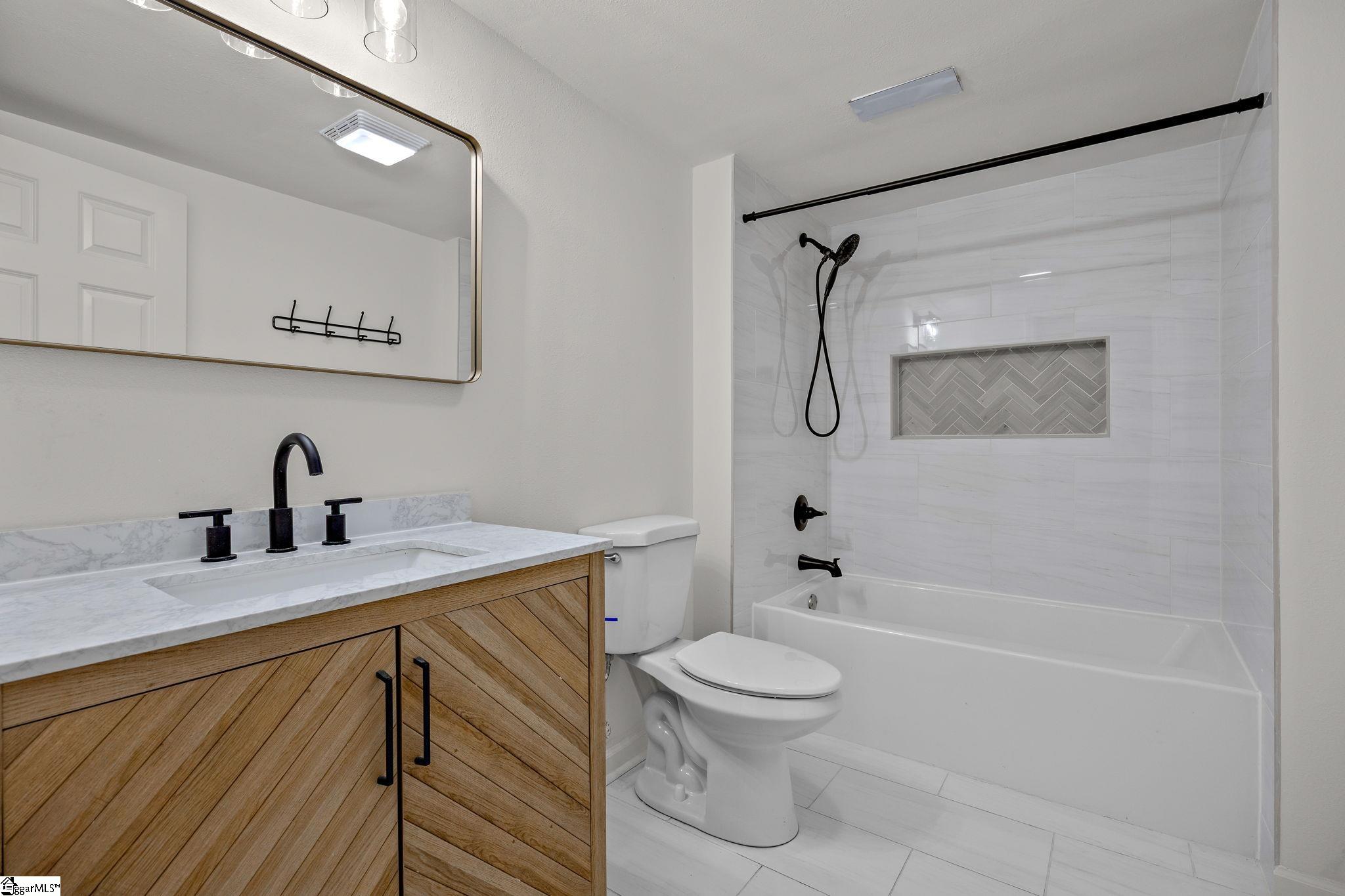 1 Sweetbriar Court Greer, SC 29650 - Photo 3 of 50