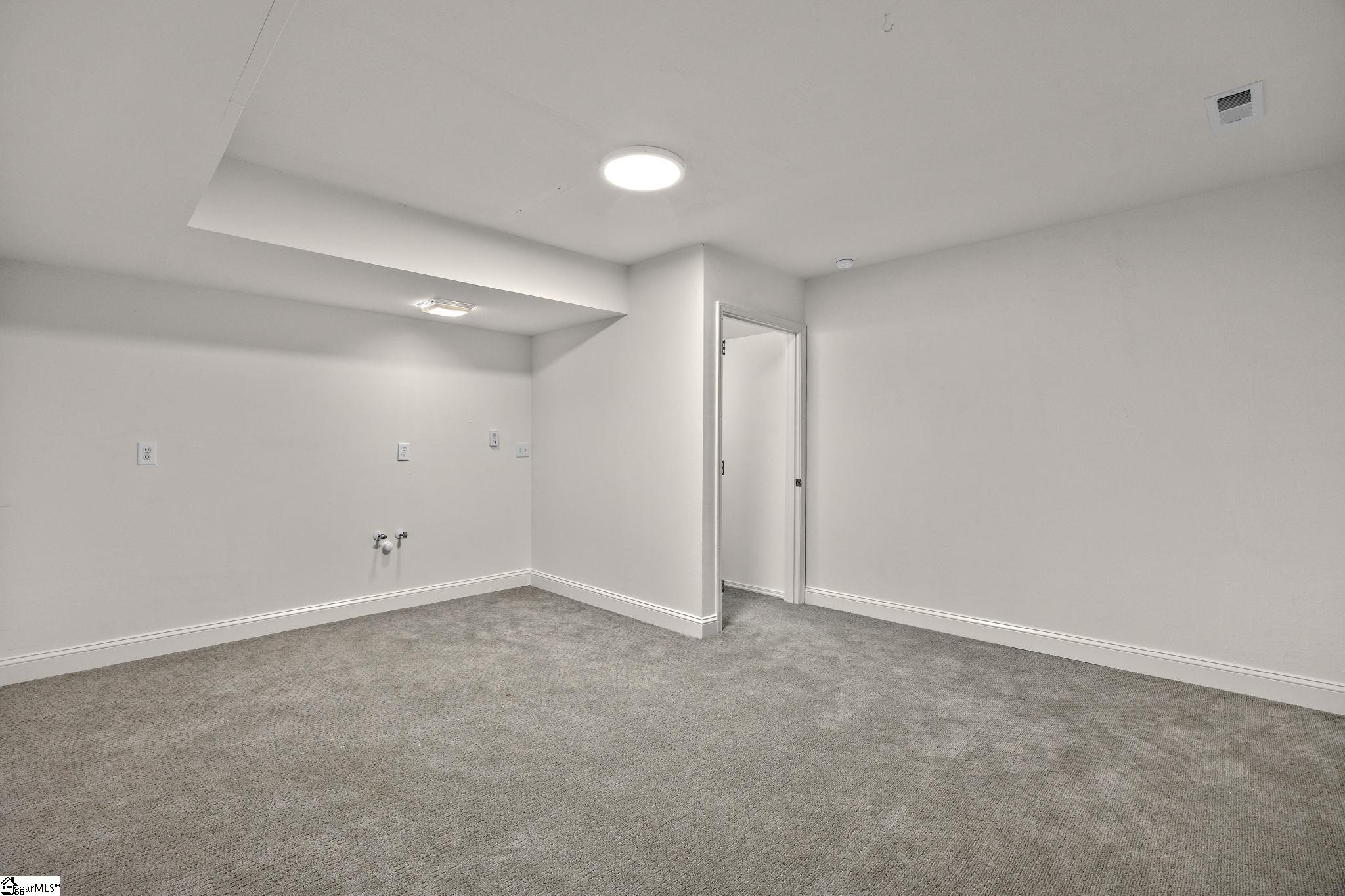 1 Sweetbriar Court Greer, SC 29650 - Photo 5 of 50