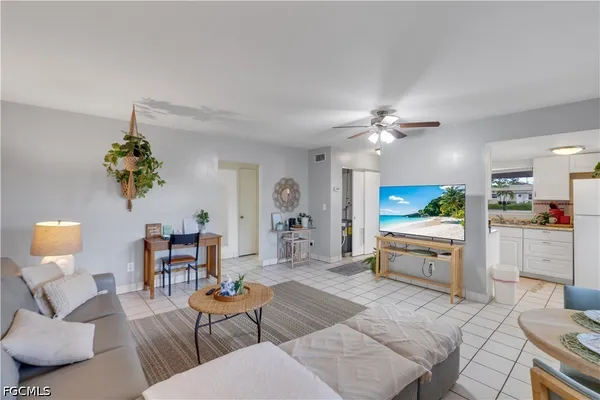 $1,295 | 5226 Coronado Parkway, Unit A, Cape Coral, FL 33904
