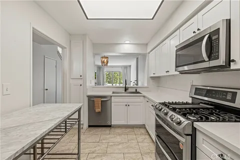 $549,950 | 24512 McBean Parkway, Unit 58, Valencia, CA 91355