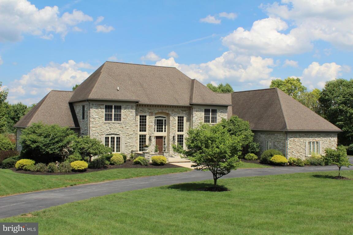 70 Green Spring Circle Lancaster, PA 17603 - Photo 1 of 64 Gallery Image 1