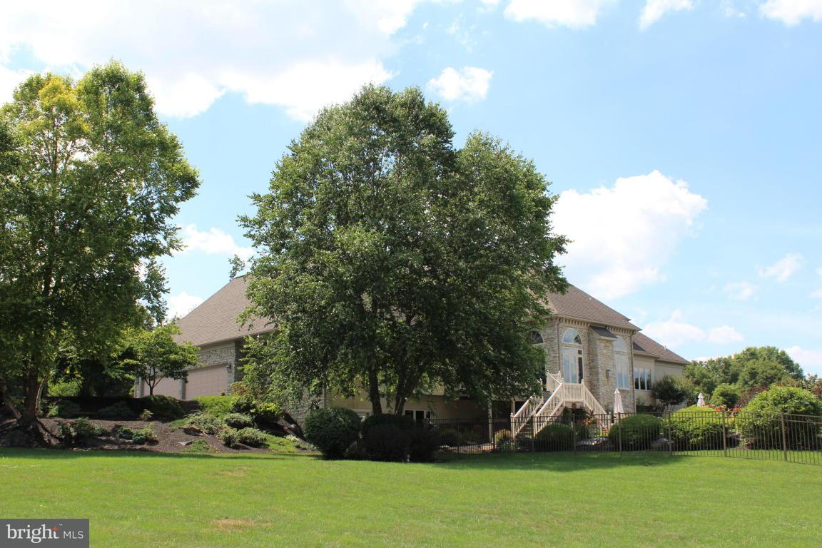 70 Green Spring Circle Lancaster, PA 17603 - Photo 9 of 64 Gallery Image 9