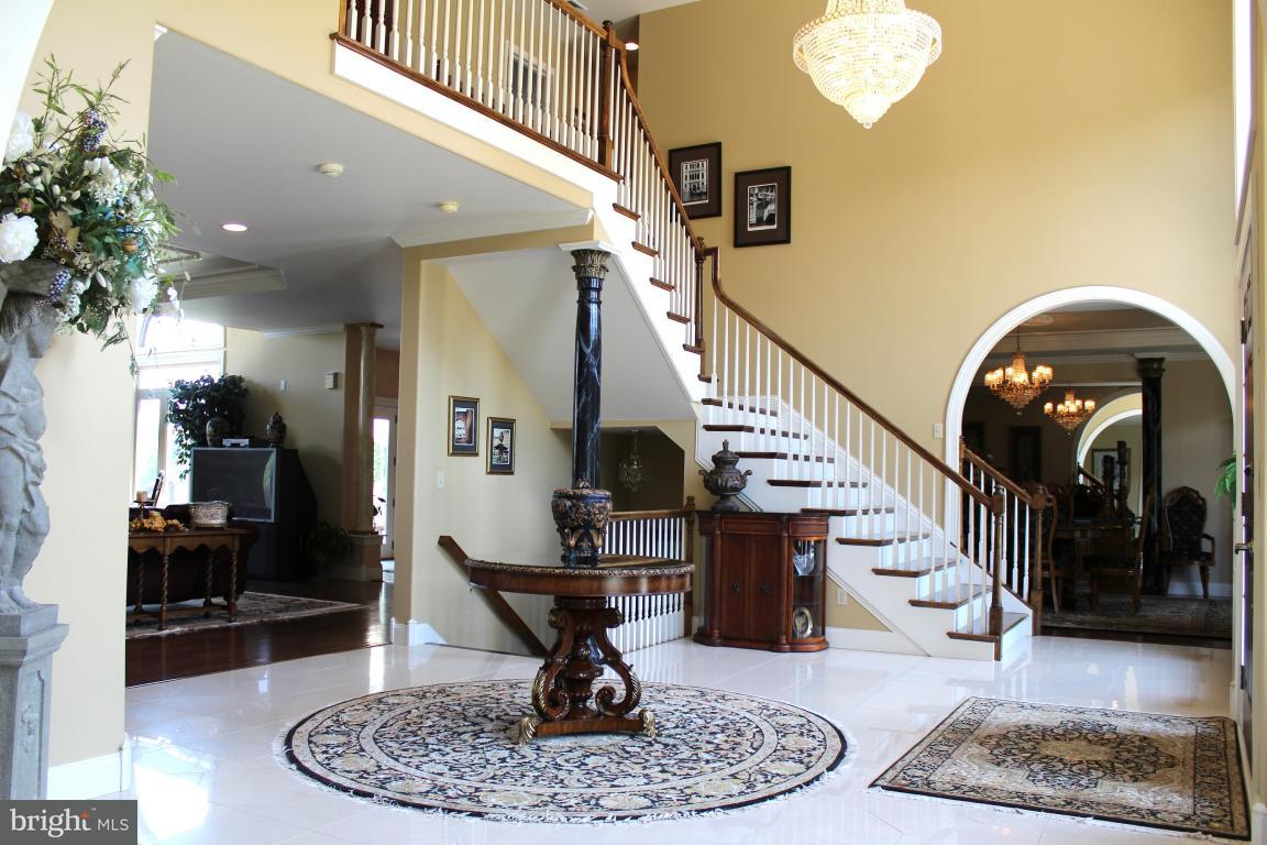 70 Green Spring Circle Lancaster, PA 17603 - Photo 10 of 64 Gallery Image 10