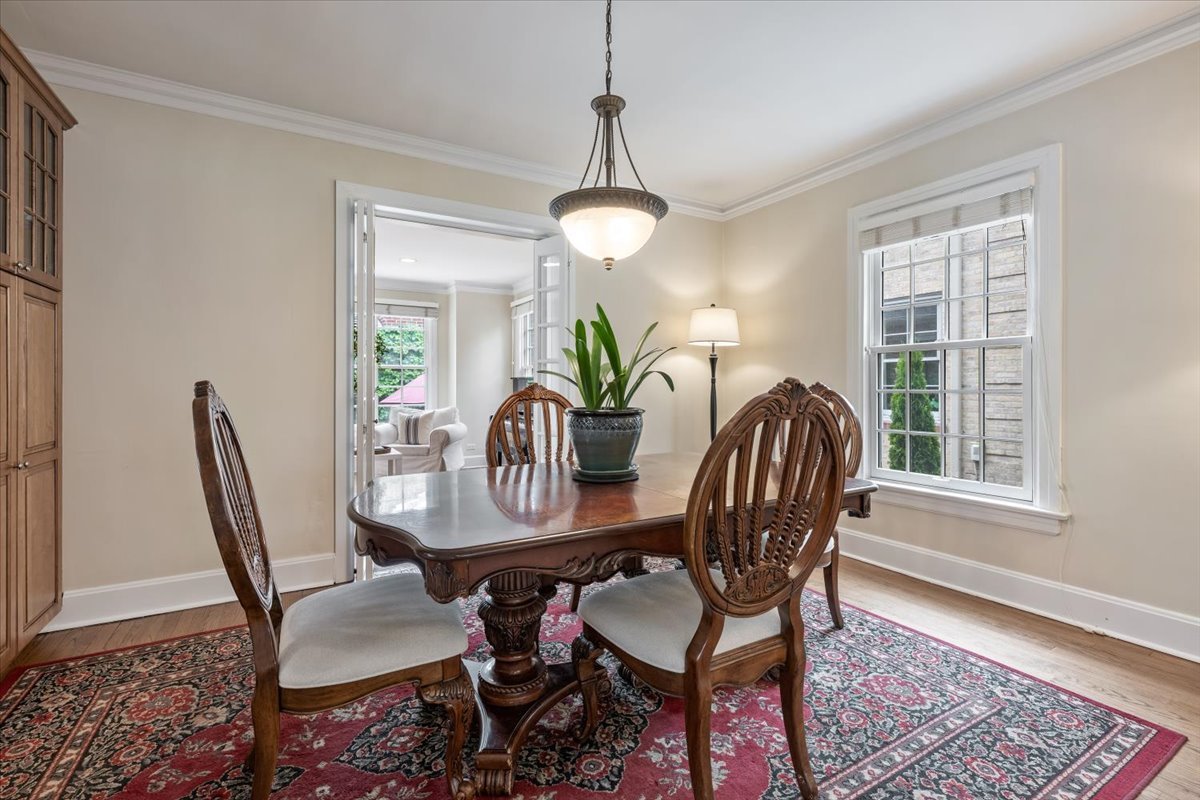 700 Kent Road Kenilworth, IL 60043 - Photo 7 of 26 Gallery Image 7