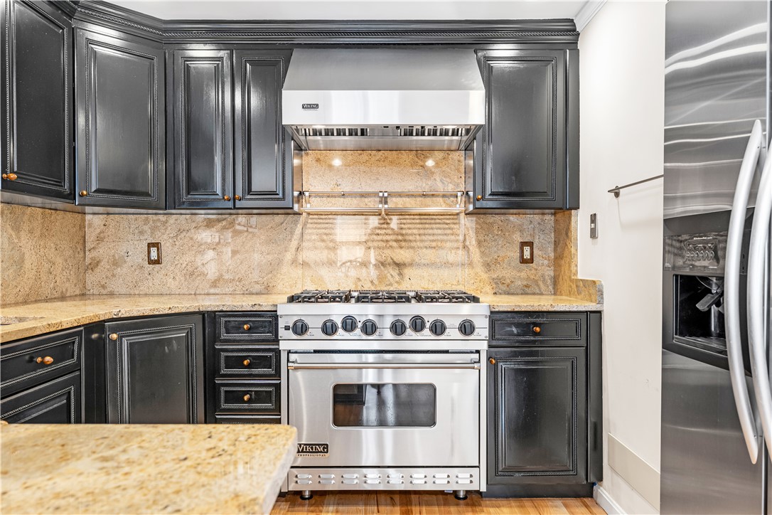 22 Miles Avenue Providence, RI 02906 - Photo 11 of 31