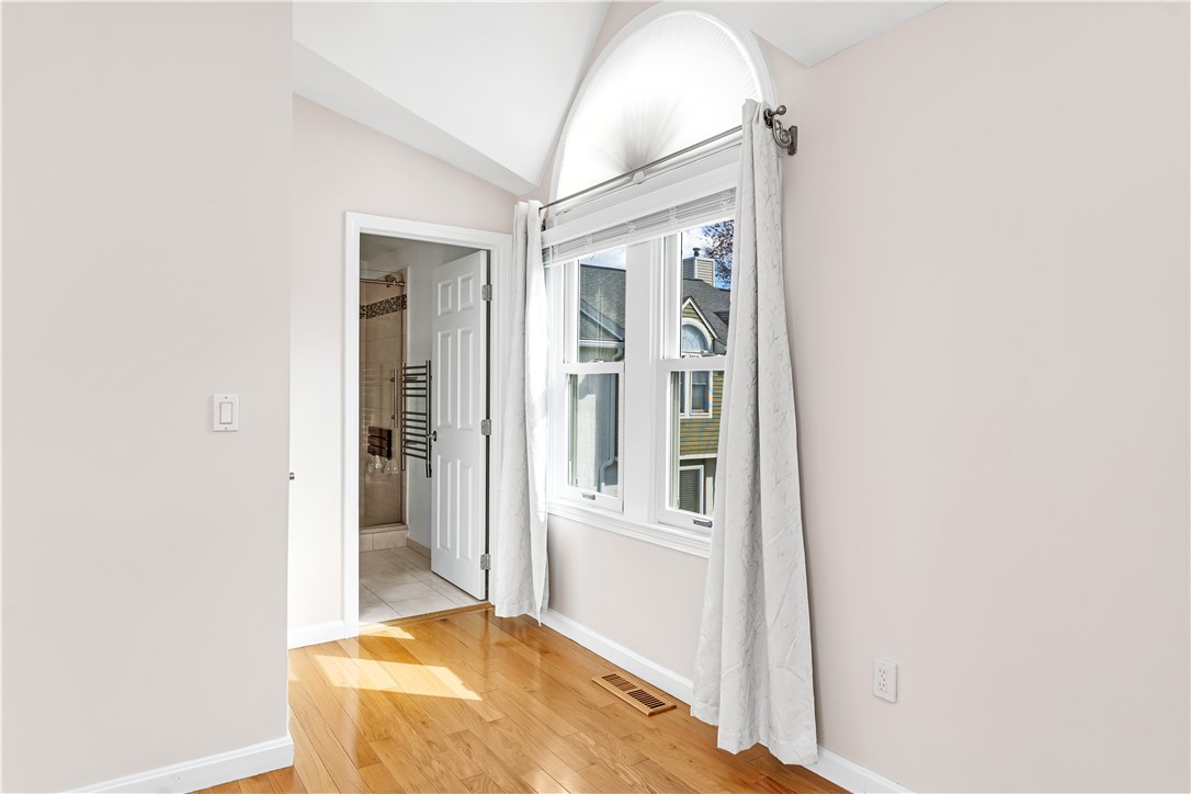 22 Miles Avenue Providence, RI 02906 - Photo 18 of 31