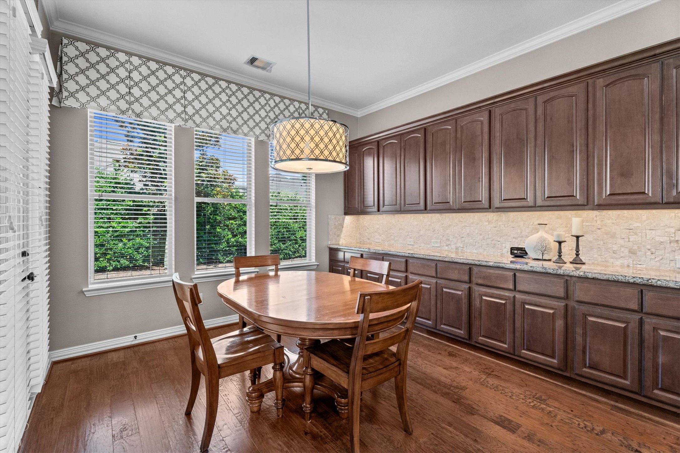 130 East Cove View Trail Spring, TX 77389 - Photo 13 of 50 Large breakfast area with views so much counter and cabinet space