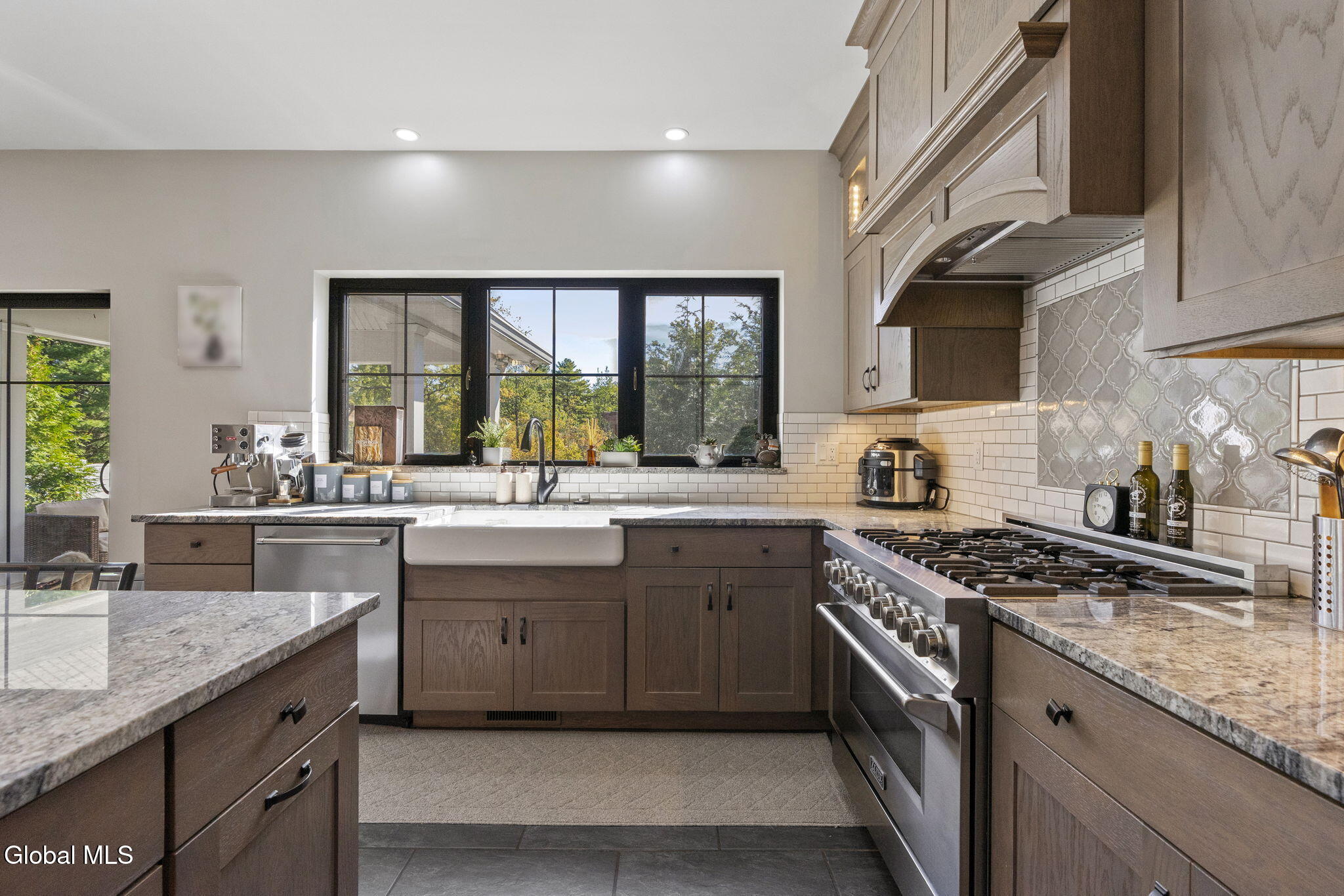 838 Pearse Road Niskayuna, NY 12309 - Photo 17 of 56 17