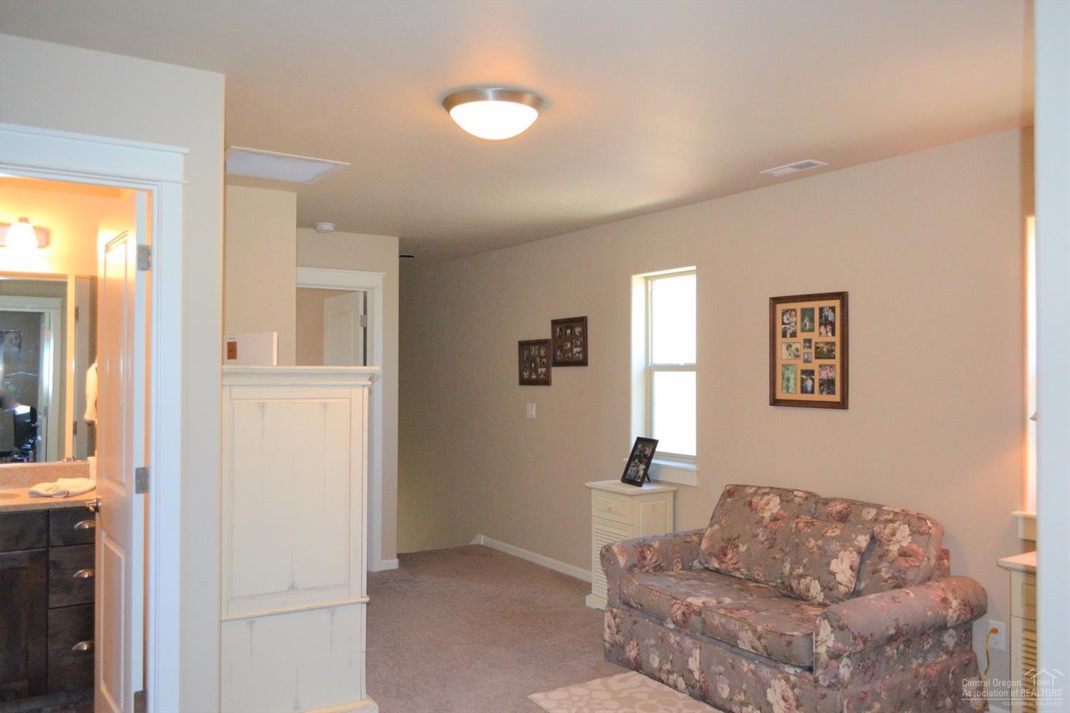 3474 Southwest 28th Street Redmond, OR 97756 - Photo 20 of 25 Gallery Image 20
