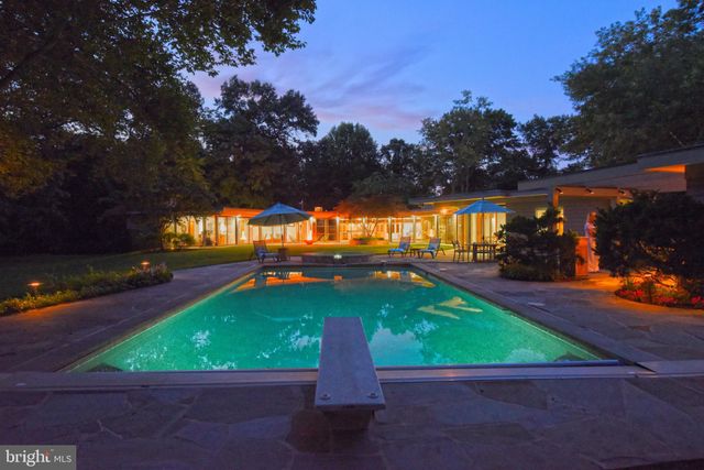 $1,600,000 | 801 Blacks Hill Road, Great Falls, VA 22066