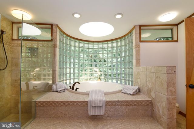 $1,600,000 | 801 Blacks Hill Road, Great Falls, VA 22066