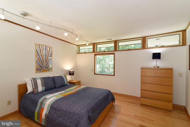 $1,600,000 | 801 Blacks Hill Road, Great Falls, VA 22066