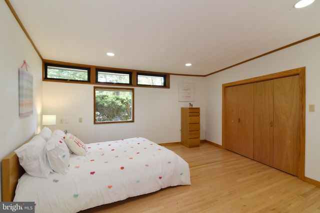 $1,600,000 | 801 Blacks Hill Road, Great Falls, VA 22066