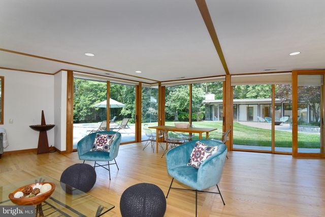 $1,600,000 | 801 Blacks Hill Road, Great Falls, VA 22066