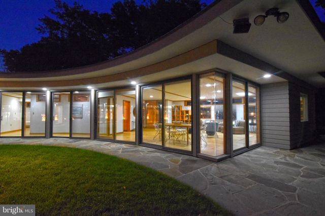 $1,600,000 | 801 Blacks Hill Road, Great Falls, VA 22066