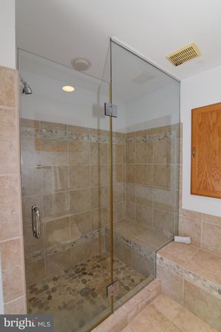 $1,600,000 | 801 Blacks Hill Road, Great Falls, VA 22066