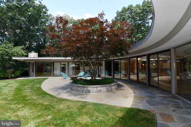 $1,600,000 | 801 Blacks Hill Road, Great Falls, VA 22066