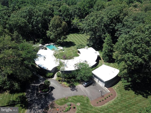 $1,600,000 | 801 Blacks Hill Road, Great Falls, VA 22066