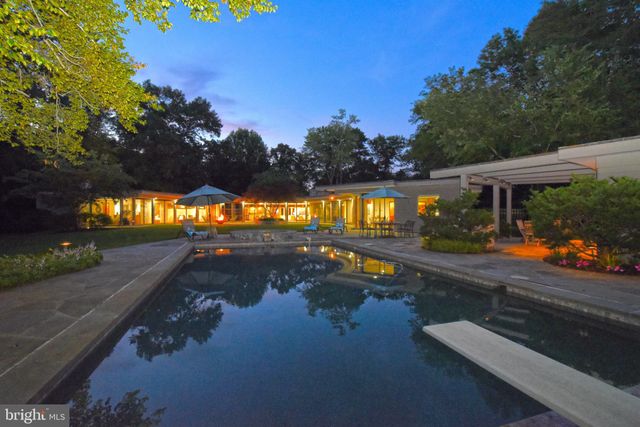 $1,600,000 | 801 Blacks Hill Road, Great Falls, VA 22066