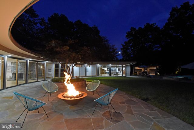 $1,600,000 | 801 Blacks Hill Road, Great Falls, VA 22066