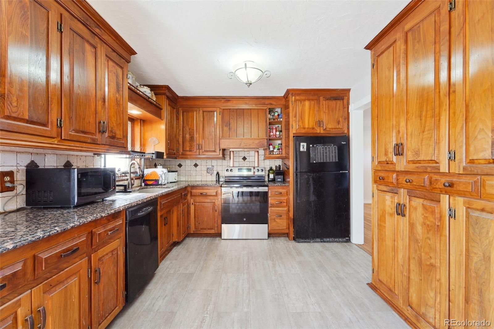 5142 Buffalo Road Erie, CO 80516 - Photo 17 of 33 Gallery Image 17